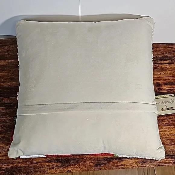 NWT Sally Eckman Roberts Winter Song Cardinal Bird Needlepoint Hook Pillow 16x16 - Picture 3 of 5